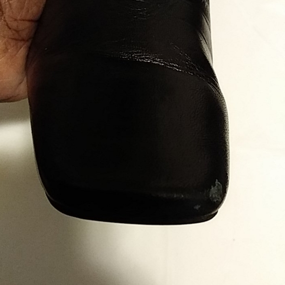 Boots - Picture 4 of 4